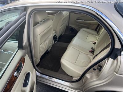 2005 Jaguar XJ8 Loaded Luxury Backed by Ford Beautiful   - Photo 9 - Vancouver, WA 98686
