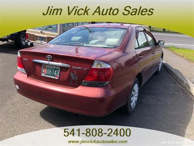2005 Toyota Camry LE   - Photo 3 - North Bend, OR 97459