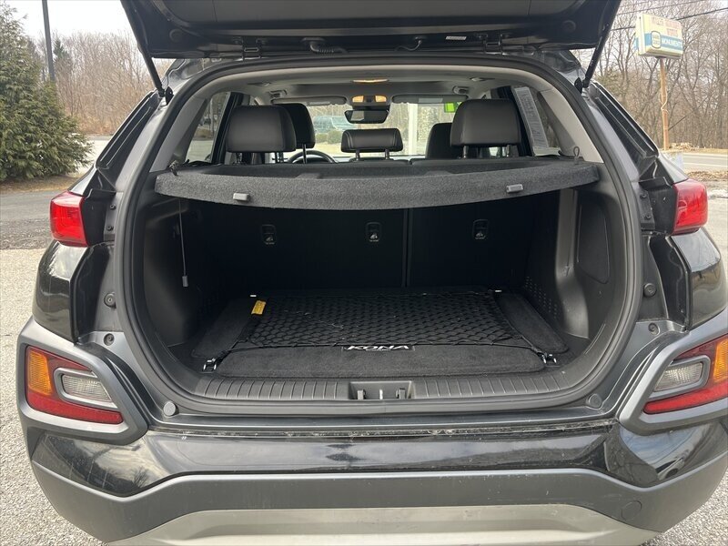 2021 Hyundai KONA Limited  