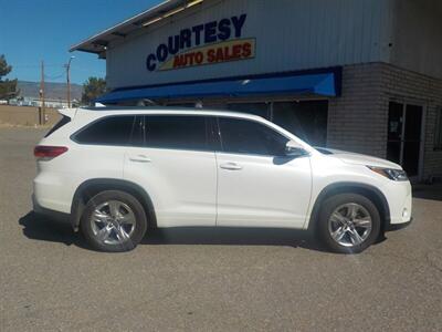 2018 Toyota Highlander Limited Platinum   - Photo 2 - Cottonwood, AZ 86326