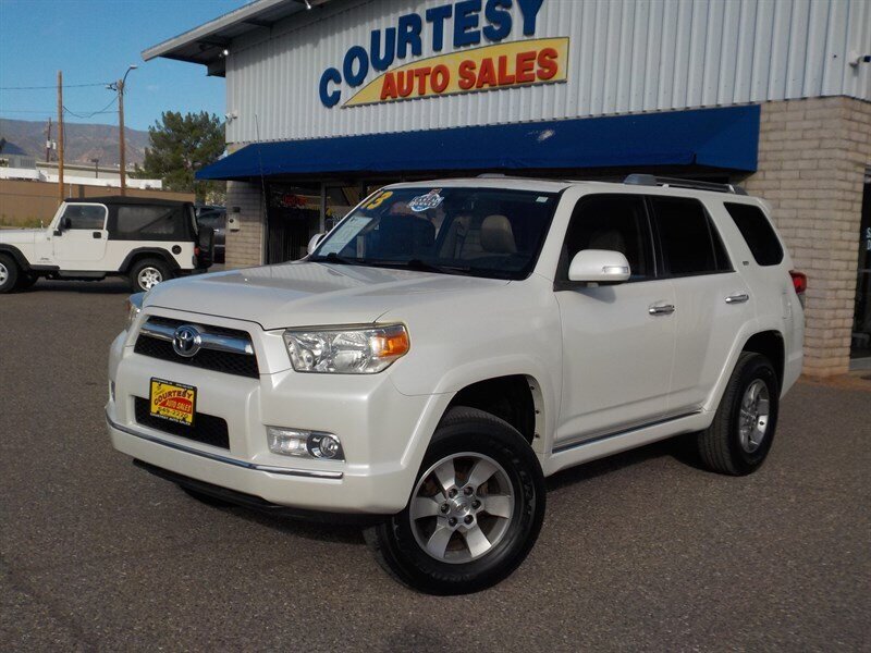 2013 Toyota 4Runner SR5   - Photo 1 - Cottonwood, AZ 86326