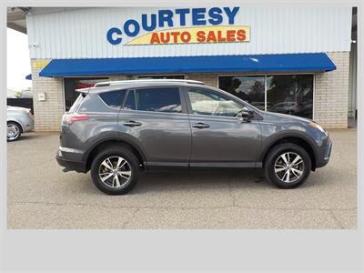 2018 Toyota RAV4 XLE   - Photo 2 - Cottonwood, AZ 86326