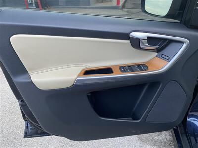 2017 Volvo XC60 T6 Inscription   - Photo 13 - Morgantown, WV 26505