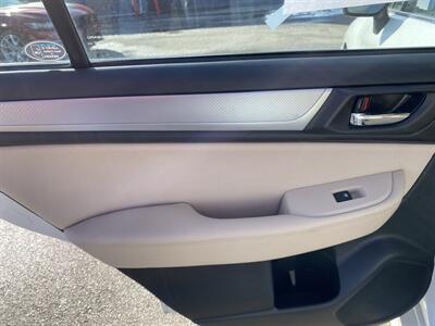 2017 Subaru Legacy 2.5i Premium   - Photo 15 - Morgantown, WV 26505