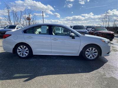 2017 Subaru Legacy 2.5i Premium   - Photo 4 - Morgantown, WV 26505