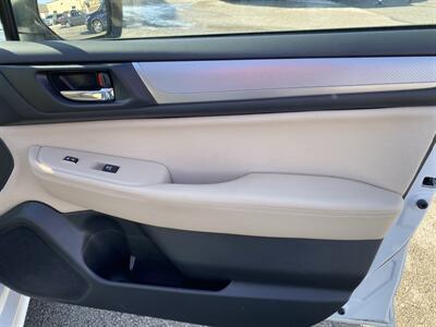 2017 Subaru Legacy 2.5i Premium   - Photo 19 - Morgantown, WV 26505