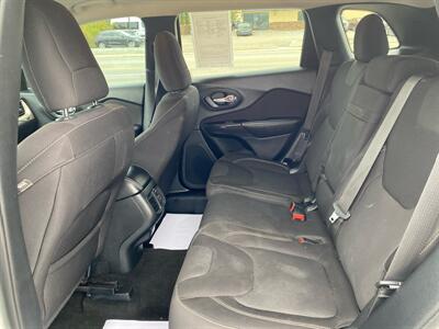 2015 Jeep Cherokee Latitude   - Photo 13 - Morgantown, WV 26505