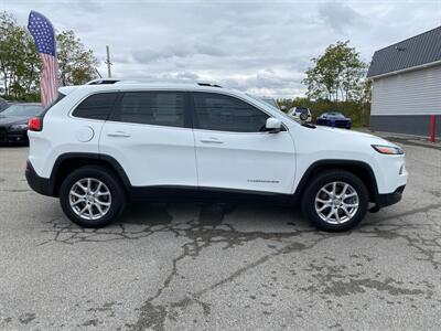 2015 Jeep Cherokee Latitude   - Photo 4 - Morgantown, WV 26505