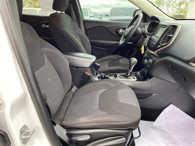 2015 Jeep Cherokee Latitude   - Photo 18 - Morgantown, WV 26505