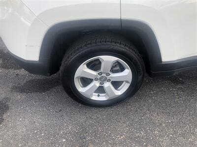 2019 Jeep Compass Latitude   - Photo 7 - Owatonna, MN 55060