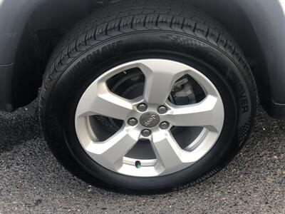 2019 Jeep Compass Latitude   - Photo 8 - Owatonna, MN 55060