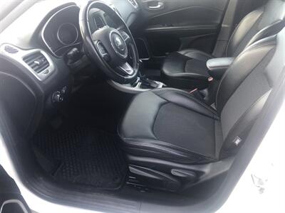 2019 Jeep Compass Latitude   - Photo 9 - Owatonna, MN 55060