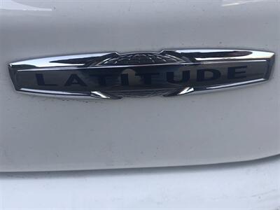 2019 Jeep Compass Latitude   - Photo 5 - Owatonna, MN 55060