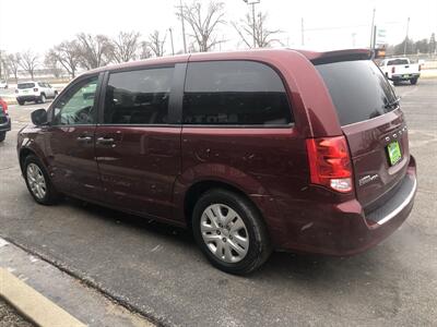 2019 Dodge Grand Caravan SXT Premium Plus   - Photo 6 - Owatonna, MN 55060