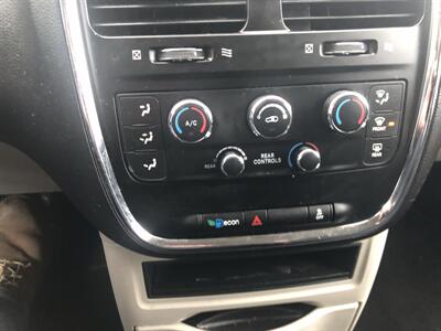 2019 Dodge Grand Caravan SXT Premium Plus   - Photo 19 - Owatonna, MN 55060