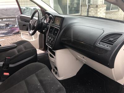 2019 Dodge Grand Caravan SXT Premium Plus   - Photo 15 - Owatonna, MN 55060