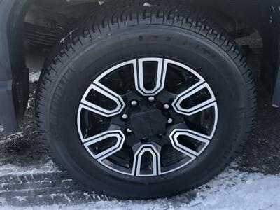 2020 GMC Sierra 3500 AT4   - Photo 11 - Owatonna, MN 55060