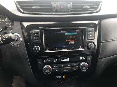 2020 Nissan Rogue SV   - Photo 13 - Owatonna, MN 55060