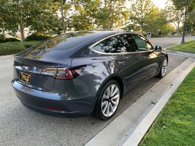 2018 Tesla Model 3 Mid Range Plus photo