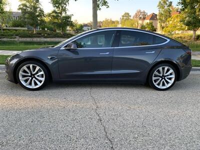 2018 Tesla Model 3 Mid Range Plus  ABSOLUTELY GORGEOUS CONDITION - Photo 2 - Valencia, CA 91355