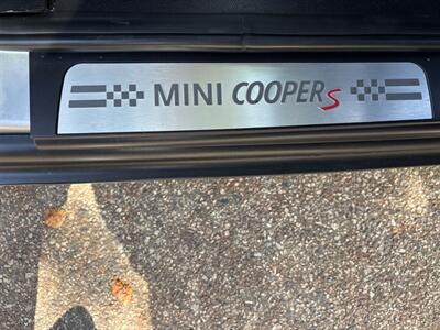 2011 MINI Cooper Countryman S ALL4 MANUAL!! Super clean!! Great looking interior !! - Photo 28 - Valencia, CA 91355