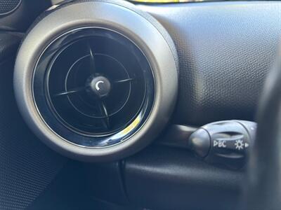 2011 MINI Cooper Countryman S ALL4 MANUAL!! Super clean!! Great looking interior !! - Photo 38 - Valencia, CA 91355