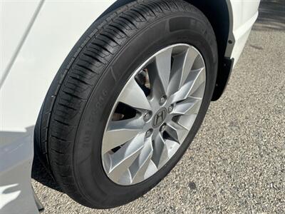 2009 Honda Civic EX-L  Great service records ! - Photo 33 - Valencia, CA 91355