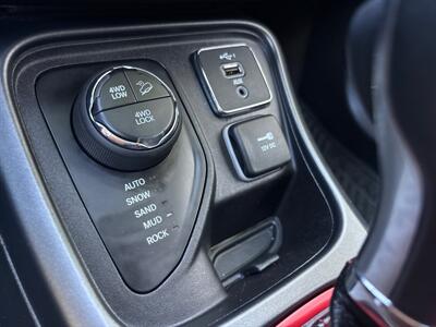 2021 Jeep Compass Trailhawk  GREAT DEAL! 4 WHEEL DRIVE! RUNS GREAT! EXCELLENT CONDITION!!! Low Miles ! - Photo 26 - Valencia, CA 91355