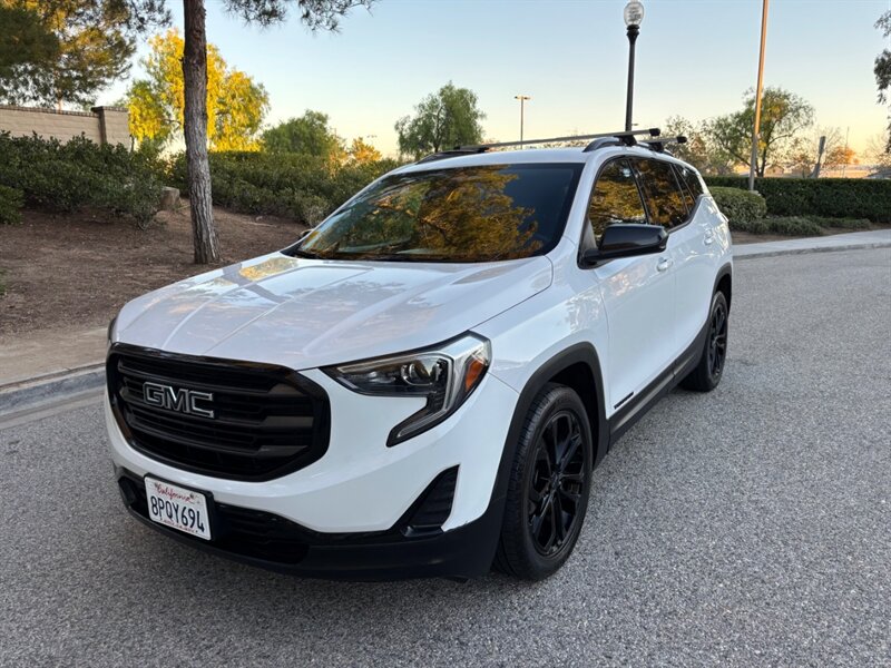 2020 GMC Terrain SLE  Beautiful! Compact SUV !!!
