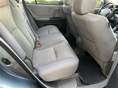 2004 Toyota Highlander  Super clean!! Low miles!!! - Photo 18 - Valencia, CA 91355