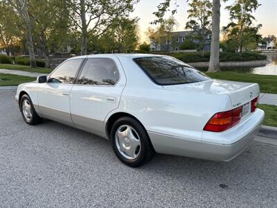1998 Lexus LS 400  Low miles!! One of the best cars ever made don’t miss out! - Photo 3 - Valencia, CA 91355
