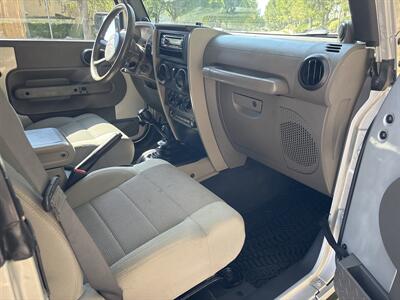 2007 Jeep Wrangler Rubicon 6 Speed MANUAL! - Photo 15 - Valencia, CA 91355