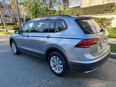 2020 Volkswagen Tiguan S  ONE OWNER! GREAT CONDITION! 3RD ROW! - Photo 3 - Valencia, CA 91355