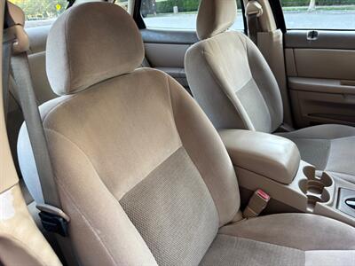 2007 Ford Taurus SE ONLY 83k miles!!!  One owner ! Known for their reliability ! - Photo 18 - Valencia, CA 91355