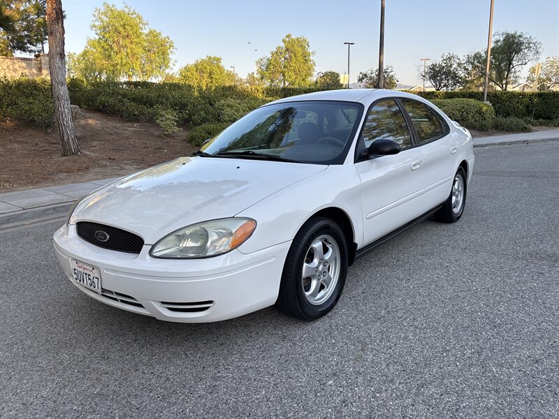 2007 Ford Taurus SE ONLY 83k miles!!!  One owner ! Known for their reliability !