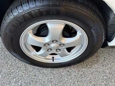 2007 Ford Taurus SE ONLY 83k miles!!!  One owner ! Known for their reliability ! - Photo 32 - Valencia, CA 91355