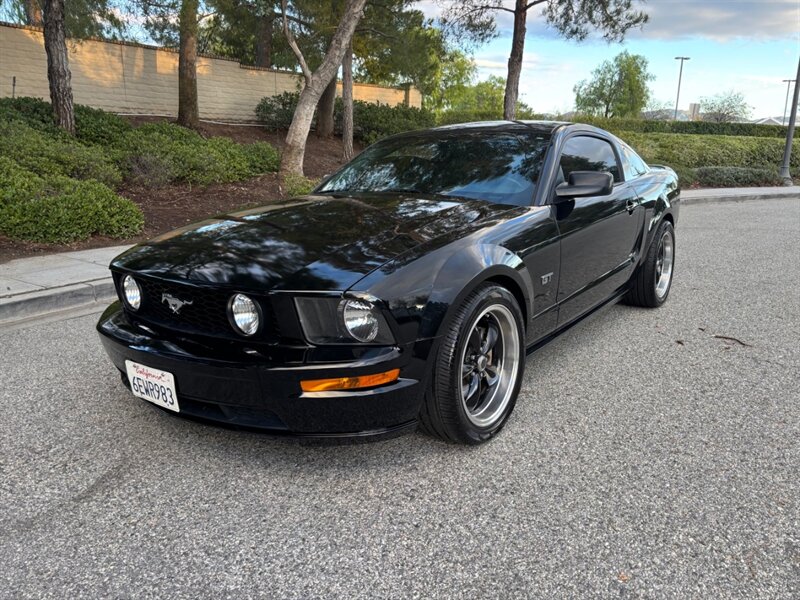 2008 Ford Mustang GT Premium  GREAT LOOK! LOW MILES!! - Photo 1 - Valencia, CA 91355