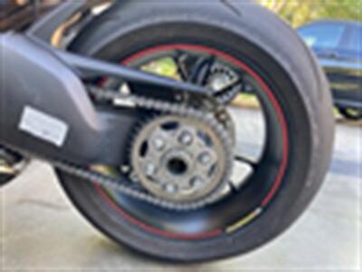 2017 Ducati Panigale V4S   - Photo 15 - Valencia, CA 91355