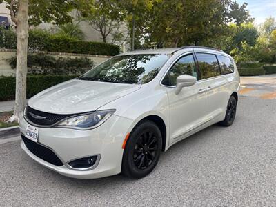 2017 Chrysler Pacifica Touring-L WEEKEND SPECIAL  ABSOLUTELY GORGEOUS VAN!!! Van