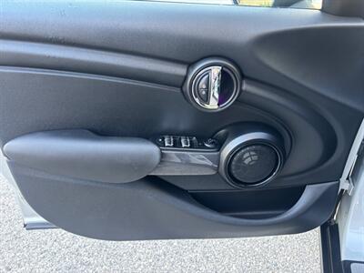 2016 MINI Hardtop 4 Door Cooper  Super Clean ! 99k miles - Photo 24 - Valencia, CA 91355