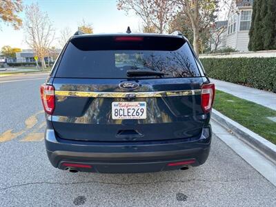2017 Ford Explorer  LOW MILES AND BEAUTIFUL - Photo 4 - Valencia, CA 91355