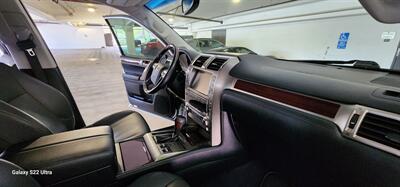 2019 Lexus GX 460   - Photo 61 - Morgan Hill, CA 95037