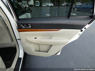 2013 Subaru Outback 2.5i Limited   - Photo 55 - Naples, FL 34104