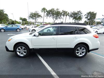 2013 Subaru Outback 2.5i Limited   - Photo 10 - Naples, FL 34104