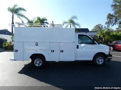 2017 Chevrolet Express 3500  KUV - Photo 2 - Naples, FL 34104