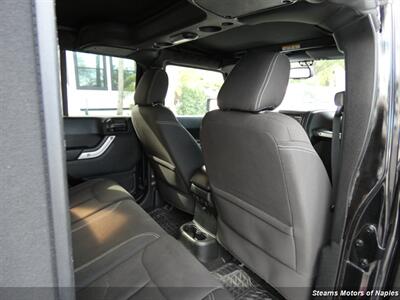 2017 Jeep Wrangler Sahara   - Photo 50 - Naples, FL 34104