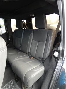 2017 Jeep Wrangler Sahara   - Photo 39 - Naples, FL 34104