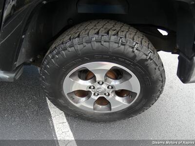 2017 Jeep Wrangler Sahara   - Photo 19 - Naples, FL 34104