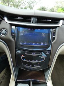 2013 Cadillac XTS 3.6L V6   - Photo 28 - Naples, FL 34104