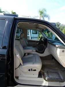 2002 Cadillac Escalade   - Photo 52 - Naples, FL 34104